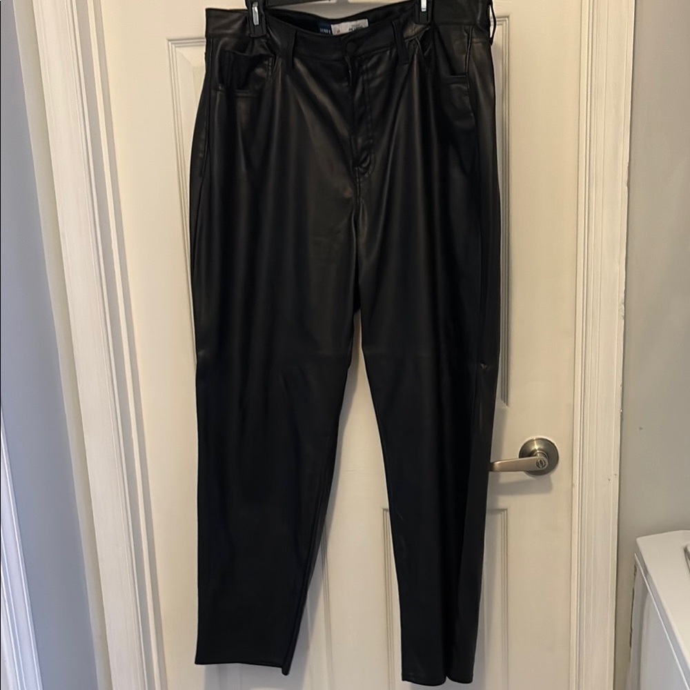 Women’s Black faux Leather Pants
